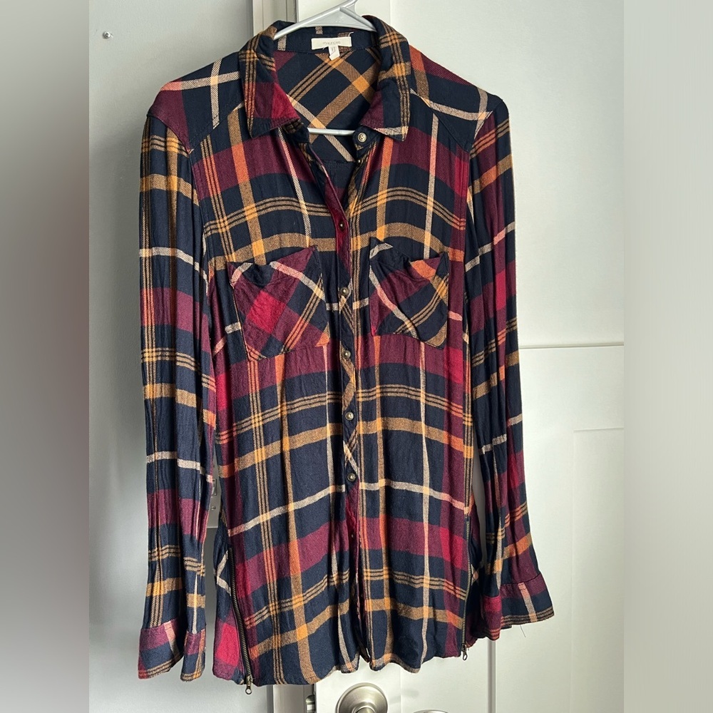 Maurice’s side zipper flannel
